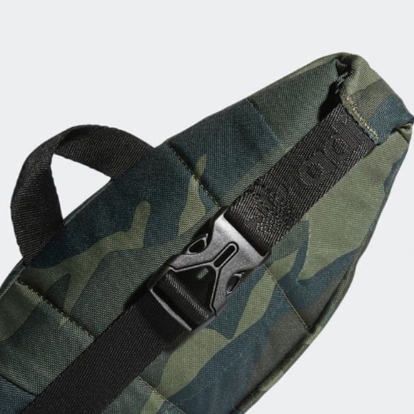 🎉 HP 🎉 🆕 adidas National 3 Stripes Waist Pack Camo - Picture 9 of 16